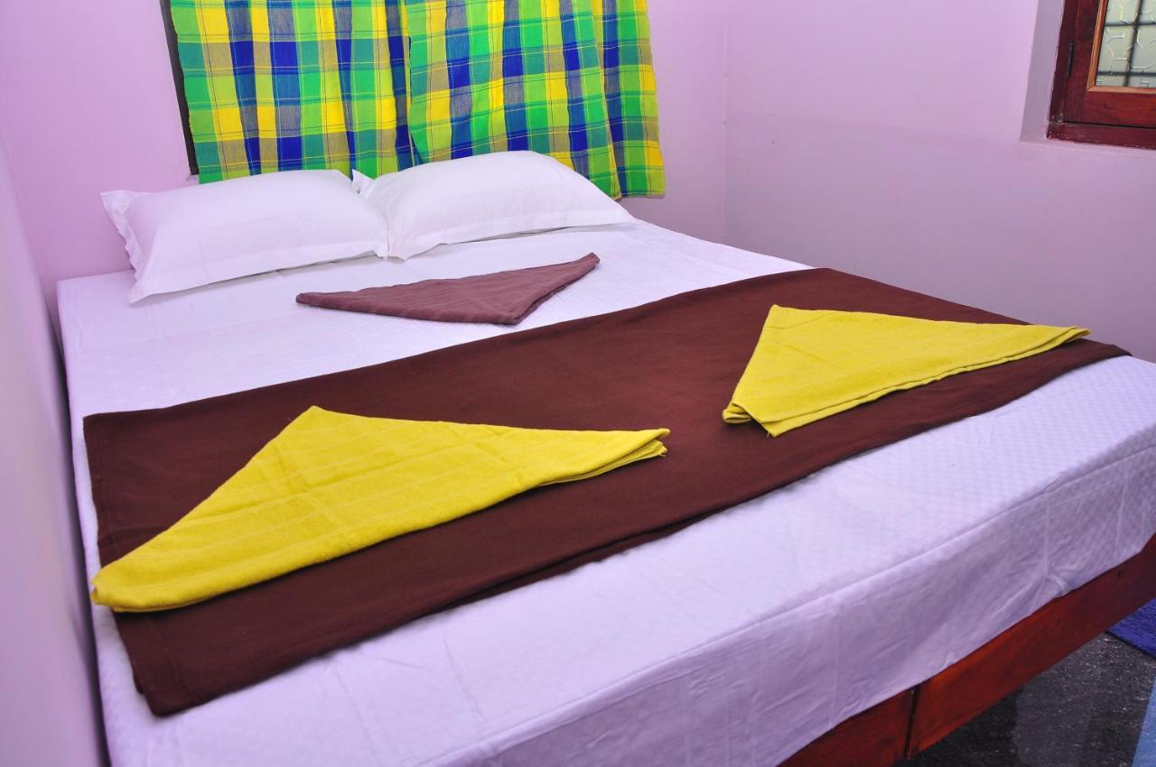 Royal Homestay New ฮัมปี ภายนอก รูปภาพ