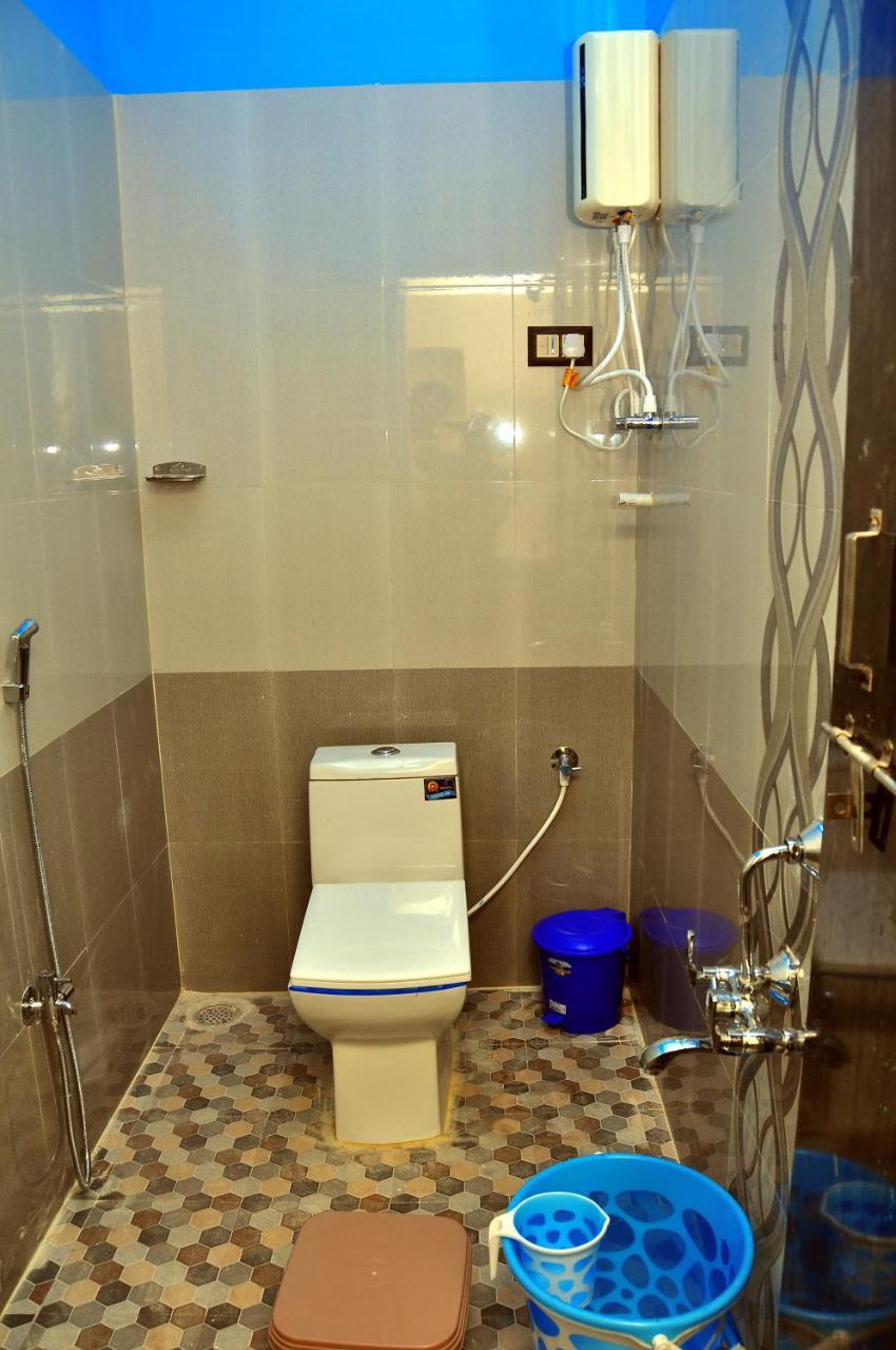 Royal Homestay New ฮัมปี ภายนอก รูปภาพ